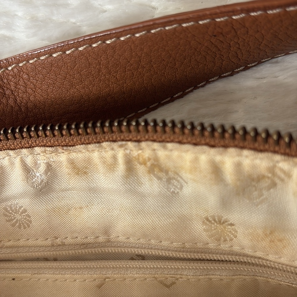 Luce leather hobo handbag, front pockets , back zip pouch, tan color - Picture 10 of 10